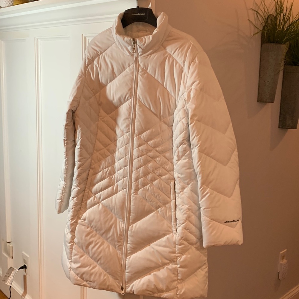 Eddie Bauer puffer coat size extra-large, perfect condition